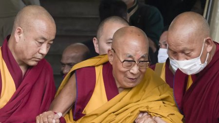 Dalai Lama la New York pentru tratament medical: sustinatorii se aduna in numar mare pentru a-l saluta