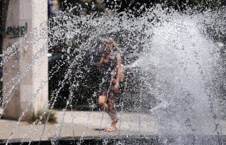 Prognoza meteo pe doua saptamani: Un nou val de caldura pune stapanire pe Romania. Unde sunt anuntate fenomene extreme