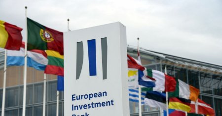 Procurorii UE lanseaza o ancheta bomba privind coruptia in cazul fostului sef al Bancii Europene de Investitii | POLITICO