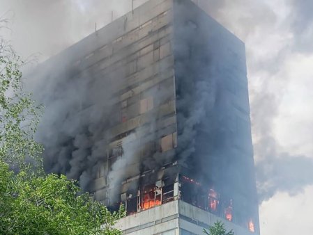 Incendiu intr-o cladire de birouri din apropiere de Moscova. Opt oameni au murit