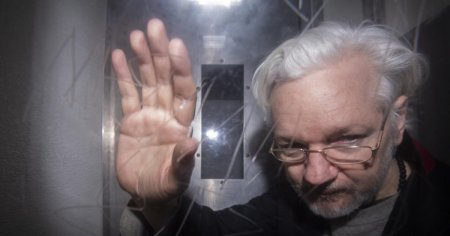 <span style='background:#EDF514'>WIKI</span>Leaks: Julian Assange este liber si a parasit Marea Britanie