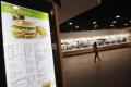 McDonald’s renunta, deocamdata, la inteligenta artificiala: prea multe comenzi gresite