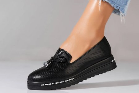 Cum alegi <span style='background:#EDF514'>SANDA</span>le sau pantofi de dama pentru o vara racoroasa