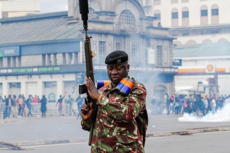 Proteste violente in Kenya. Cladirea Parlamentului din Nairobi, incendiata. Cel putin cinci manifestanti, ucisi
