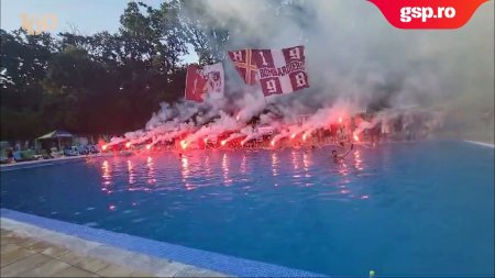 RAPID 101 » Imagini de la sarbatoare. Imnul este cantat de suporteri de pe marginea piscinei