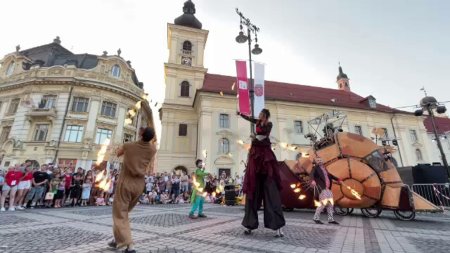 Cum a reusit Festivalul International de Teatru sa transforme Sibiul intr-o mare scena. Pur si simplu vrei sa fii aici