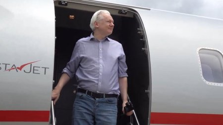 Julian Assange se intoarce in Australia. Un judecator american din Saipan a aprobat intelegerea cu autoritatile din SUA si l-a pus in libertate pe jurnalist