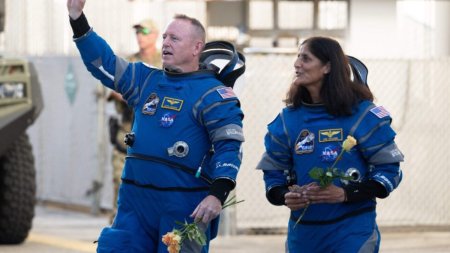 Cei doi astronauti de pe Boeing Starliner sunt blocati in spatiu de trei saptamani. NASA a amanat din nou intoarcerea lor pe Pamant