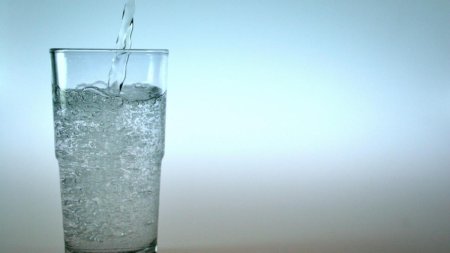 Beneficiile si riscurile apei carbogazoase asupra sanatatii copiilor