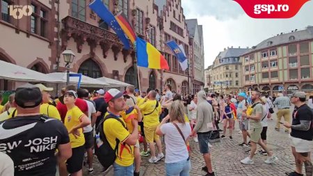 Slovacia - Romania. Suporterii romani au revenit in <span style='background:#EDF514'>PIATA CENTRALA</span> Romerberg dupa ce Fan zone-ul a fost inchis din cauza vremii