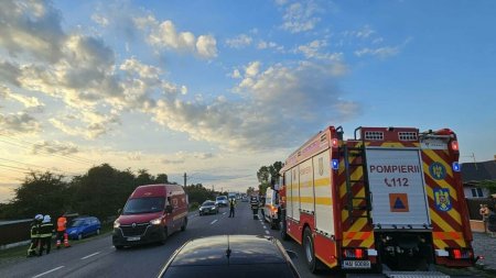 Accident grav in Bacau, intre un autoturism si un autocar, soldat cu cinci victime. A fost activat Planul Rosu
