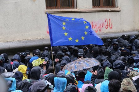 Liderii UE afirma ca procesul de aderare a Georgiei a fost suspendat din cauza legii 