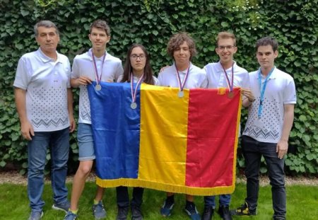 Trei medalii de argint si una de bronz pentru elevii romani, la Olimpiada Europeana de Informatica