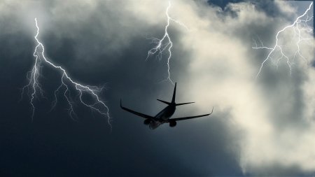 Fenomenele meteo si problemele aeroportuare afecteaza zborurile din Europa