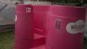 Toaletele roz pentru doamne, fara usa si fara hartie, testate la un festival din Germania. 
