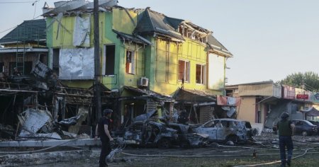 Sapte morti si zeci de raniti dupa un atac cu rachete asupra orasului Vilniansk din regiunea Zaporojie. Zelenski face un nou apel la aliati FOTO VIDEO