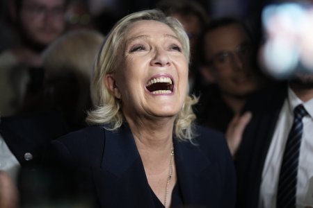 Franta, spre ape neexplorate: mai poate fi oprita extrema dreapta a lui Marine Le Pen? Primele concluzii inainte de turul final al unor alegeri cruciale si pentru europeni