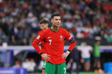 Anuntul lui Cristiano Ronaldo, dupa ce a plans pe gazon in Portugalia - Slovenia: 