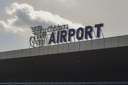 Alerta cu bomba pe Aeroportul Chisinau: pasagerii care vin spre Bucuresti, imbarcati in siguranta