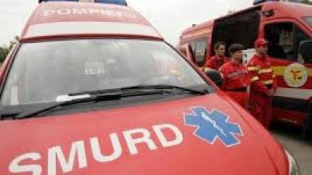 Patru raniti dupa un accident cu doua masini pe DN 14, in Sibiu