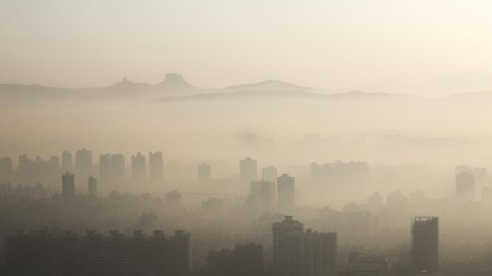 Aerul din India, contaminat. Poluarea este responsabila de aproape 7% din decese in zece mari orase