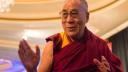 Dalai Lama se recupereaza bine dupa operatia la genunchi