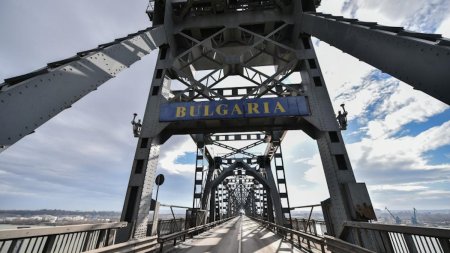 Podul Giurgiu - Ruse intra in reparatii pentru urmatorii doi ani. Traficul spre Bulgaria se va desfasura cu dificultate