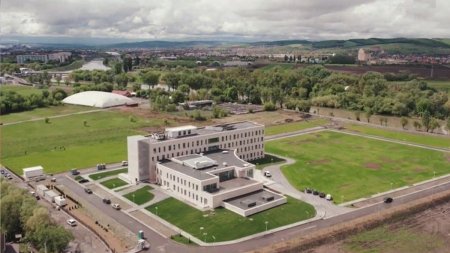 Un spital oncologic dotat cu echipamente de ultima generatie se deschide la Targu Mures