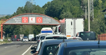 Trafic de cosmar pe DN1 dupa ce a preluat traficul de pe Valea Oltului: 