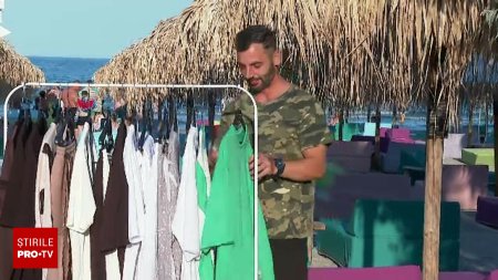 Tot mai multi designeri romani si straini isi prezinta colectiile chiar in buza plajei. Preturile insa nu sunt mici