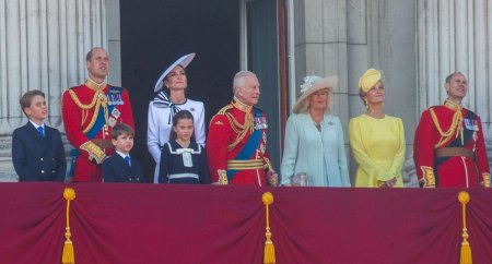 Camera cu balconul de la Palatul Buckingham, unde familia regala apare salutand multimea, se deschide pentru vizitatori