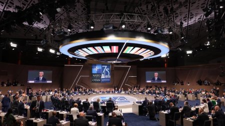 Declaratia finala a Summitului NATO de la Washington: <span style='background:#EDF514'>ALIANTA</span> se angajeaza sa ajute Ucraina cu 40 de miliarde de euro ''pentru anul viitor''
