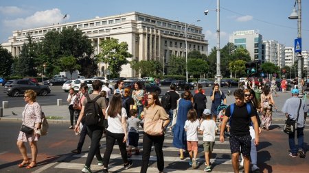 Mai mult de un sfert dintre romani nu vad nicio schimbare climatica. Cati duc <span style='background:#EDF514'>AMBALAJ</span>ele la magazin pentru a lua bani