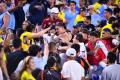 Scene socante la semifinala Copa America! Darwin Nunez s-a luat la bataie cu fanii Columbiei : 