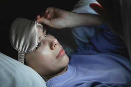 Studiu: Oamenii care sunt activi noaptea au functii cerebrale mai bune decat cele <span style='background:#EDF514'>MATINAL</span>e