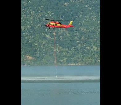 VIDEO Incendiu de padure din Mehedinti: Prima misiune a elicopterelor Black Hawk