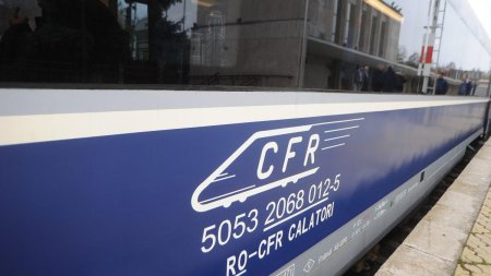 Probleme pe ruta feroviara Bucuresti Nord - Constanta. Defectiune la locomotiva unui tren Interregio