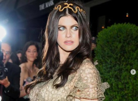 Actrita Alexandra Daddario este insarcinata. Prima imagine cu sarcina tinuta secreta timp de sase luni