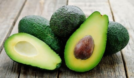 Avocado contaminat cu metale grele, retras dintr-un lant de magazine