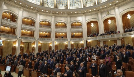 De ce femeile rome nu au avut in Parlament, in cei 34 de ani de democratie, o reprezentanta care sa le reprezinte interesele. Nu sunt considerate resurse valoroase