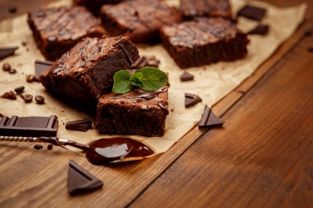 Brownie – <span style='background:#EDF514'>RETETE</span> pentru prajitura cu ciocolata