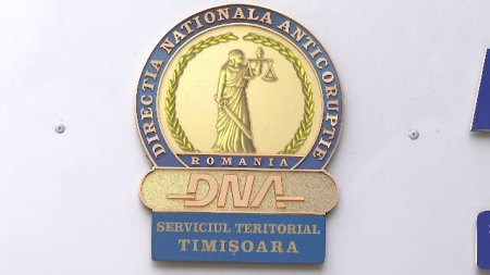 Un manager de spital din Bucuresti primea mita, numara banii si distrugea plicurile. DNA l-a plasat sub control judiciar