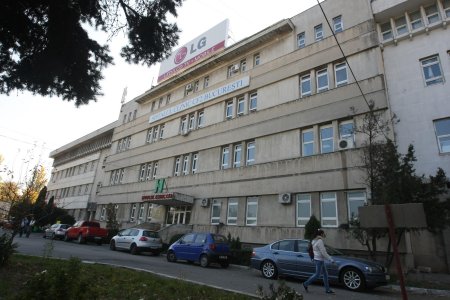 Mita la Spitalul Clinic CF Nr. 2 Bucuresti! Directorul Bucur <span style='background:#EDF514'>SERB</span>an este cercetat penal