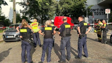 Berlinul, zguduit de violente: rudele unui came<span style='background:#EDF514'>RUNE</span>z injunghiat mortal de un turc intr-o parcare s-au batut cu politia