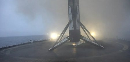 Racheta Falcon 9 a SpaceX, retinuta la sol de autoritatile americane din cauza unei defectiuni