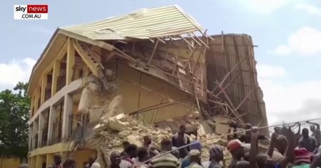 Cel putin 21 de persoane au murit si 69 au fost ranite dupa ce o scoala s-a prabusit, in <span style='background:#EDF514'>NIGERIA</span> VIDEO