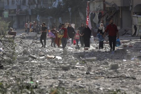 Atac aerian asupra unui oras din Gaza. A fost vizat unul dintre liderii atacului din 7 octombrie