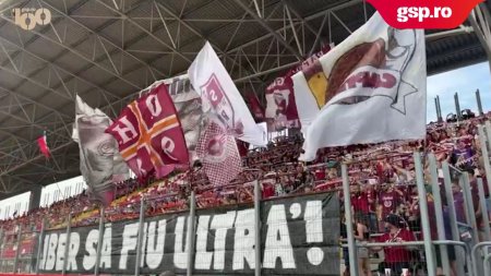 UTA - Rapid. Fanii giulestenilor canta imnul clubului in tribunele stadionului din Arad