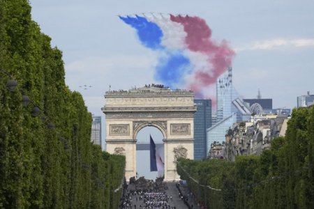 <span style='background:#EDF514'>ZIUA NATIONALA</span> a Frantei: Defilarea Armatei de pe Champs Elysée se muta pe Avenue Foch, din cauza Jocurilor Olimpice