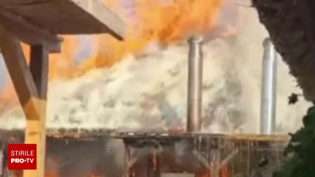 Incendiu violent in <span style='background:#EDF514'>DELTA</span> Dunarii. Bucataria unui restaurant din satul de vacanta Gura Portitei a fost facuta scrum